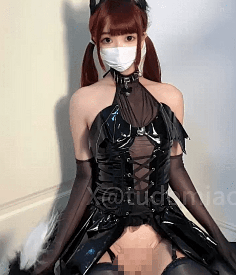 土豆喵 – Cos魅魔 3