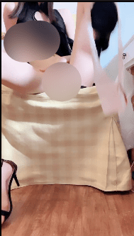 福利姬-kiko-5.14 新 为榜一大哥跳脱衣舞不小心流了满地都是（1V,228M） 3