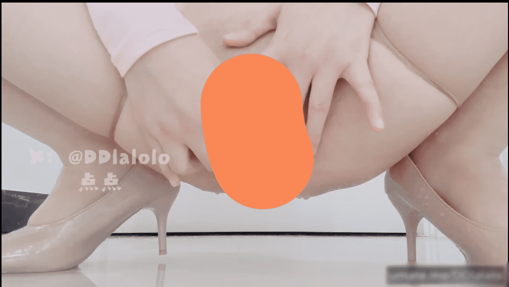 【新】点点-无缝丝袜塞入跳蛋【3V】【1.11G百度云】 4