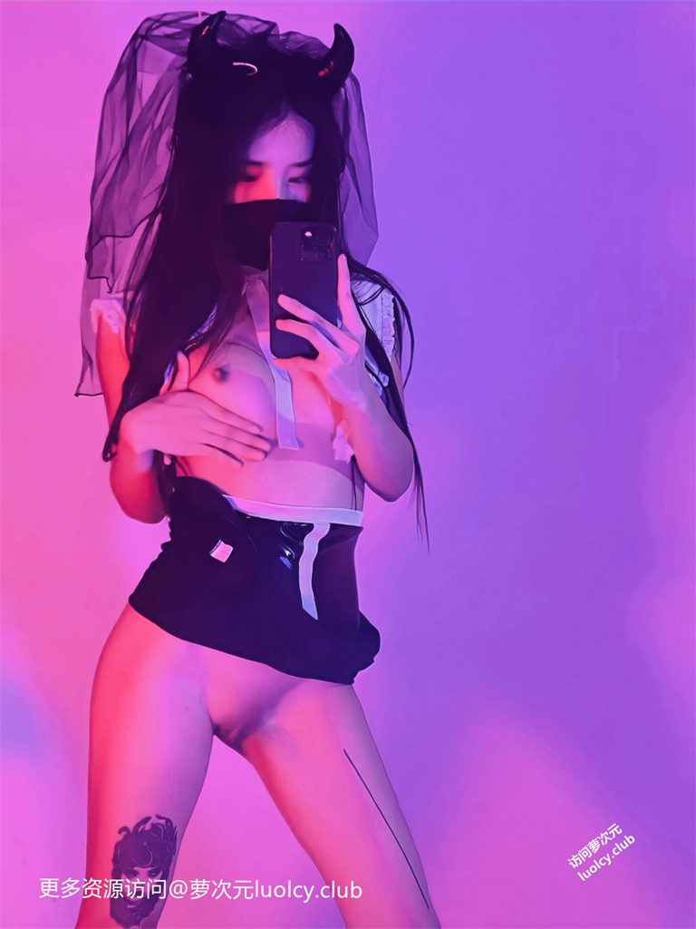 Yammyhkg – 3.44小时 顶级淫妻反差婊啪啪自慰 [5P4V-9.77G] 持续更新中 百度云 3