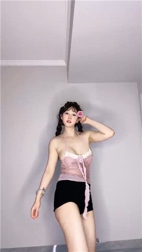 快手主播大财财啊 高能定制大奶裸舞热情摇乳 疯狂插穴爽翻【65V】【2.1G】 18