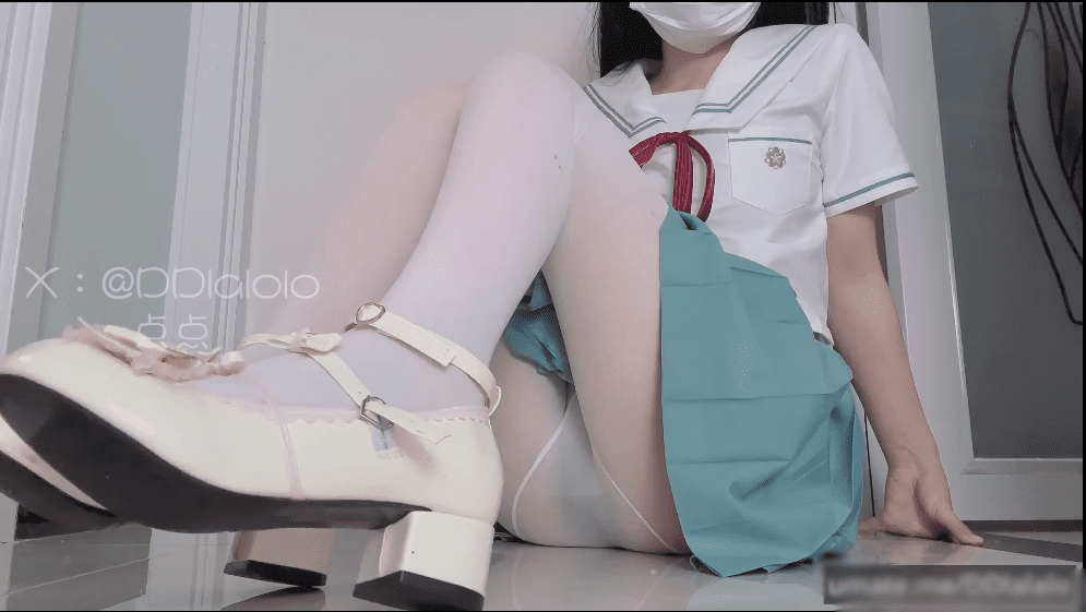 【新】点点-水手服拉裤兜 假几把插出粑粑 坐骑假几把自慰菊花失禁喷水【2V】【1.03G百度云】 1