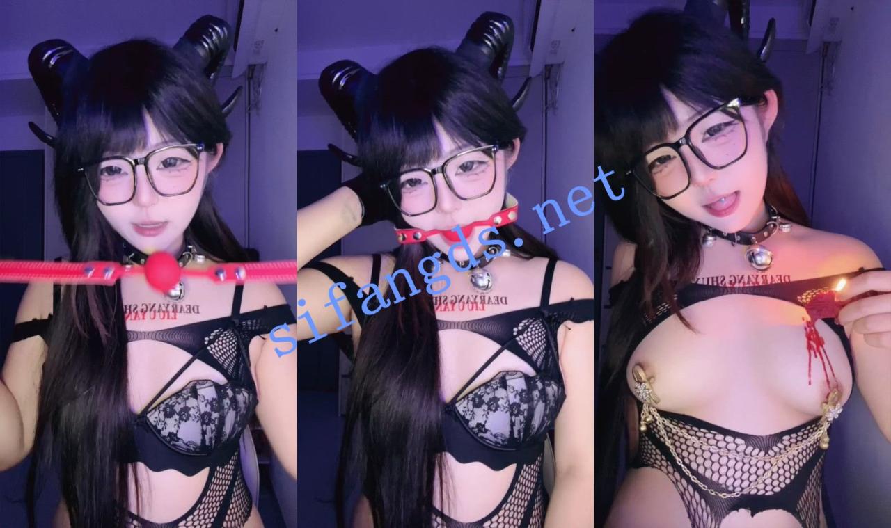 ⚡【魅魔米米】眼镜小骚货玩cosplay~肥美蜜桃臀~滴蜡插逼~ 1
