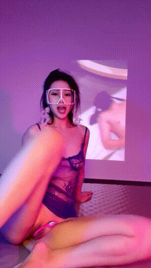 新人！顶级校花！好骚好漂亮~【喷水圣体】自慰！水一直喷~ 4