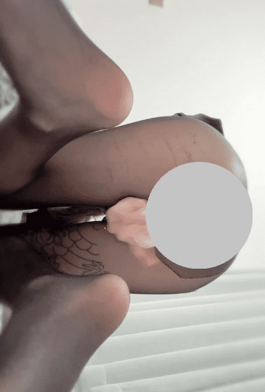 诗恩 门槛资源 开裆透明黑丝 包臀裙 蓝色空姐制服 各种姿势自慰喷水 1V134M 2