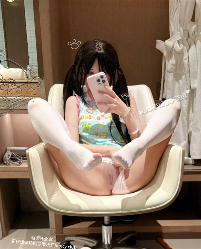 笨蛋瑶瑶 – [399门槛] 17分钟 顶级大奶白虎萝莉 白丝自慰 [203P5V-1.94G] 持续更新中 百度云 4