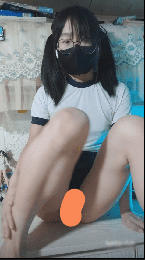 【新】饭饭fanfan-新作 16分钟 潮吹萝莉 订阅更新【4V】【971MB百度云】 3