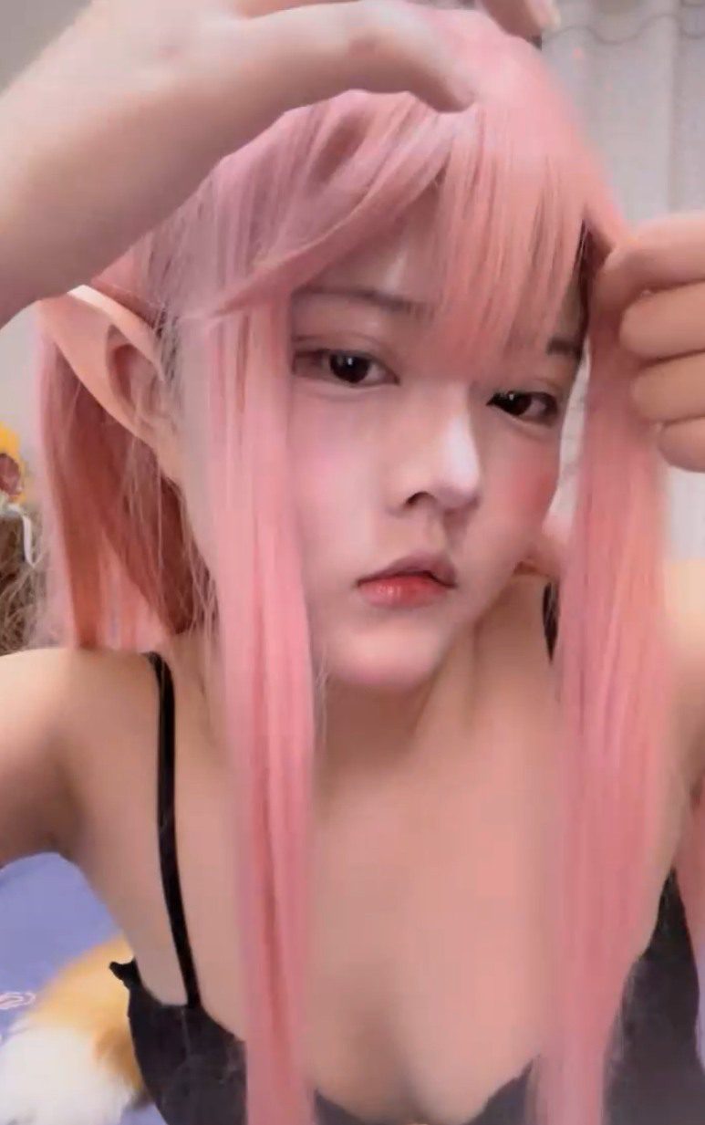 【直播】二次元coser温卿粉发直播 各种道具自慰高潮【2V,505M】 5 【直播】二次元coser温卿粉发直播 各种道具自慰高潮【2V,505M】 5