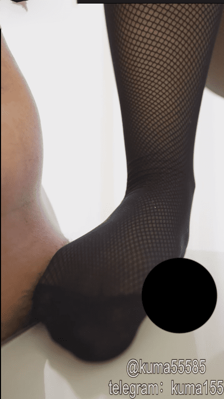 【新-足控】胖哒kuma-cos初音未来兔子洞,黑丝袜足交【1V】【137MB百度云】 4 【新-足控】胖哒kuma-cos初音未来兔子洞,黑丝袜足交【1V】【137MB百度云】 4