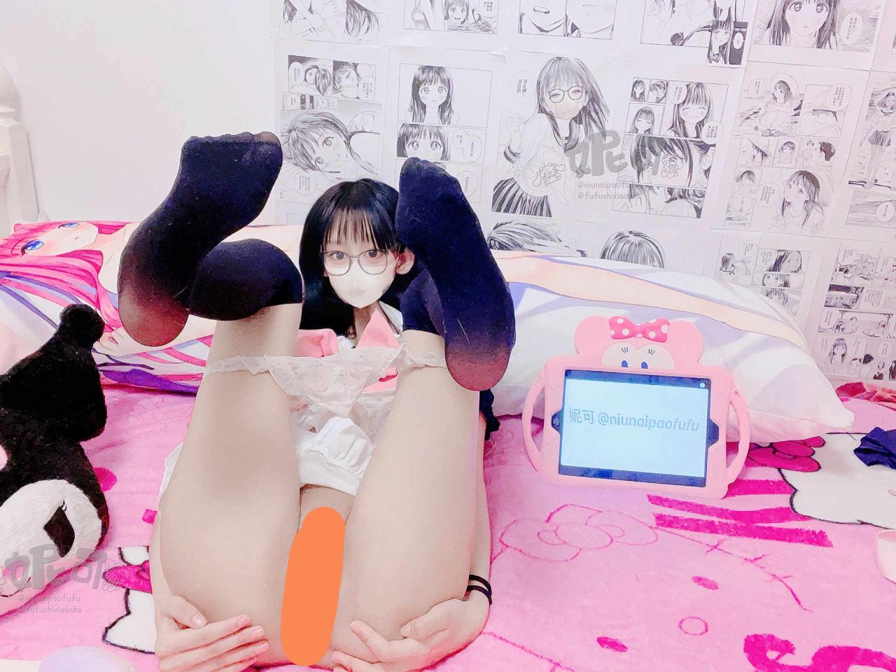 【新】失泽妮可酱 – 新2更 [298门槛] 9分钟 双马尾白虎萝莉 订阅福利【40P+2V】【666MB百度云】 3