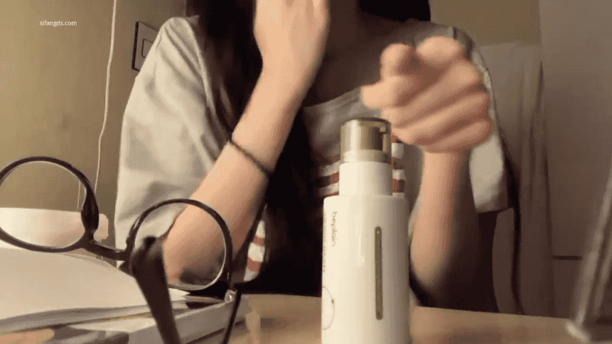 推特女菩萨，大奶学姐bongsu白虎一线天小穴，每日要挖泉眼 19