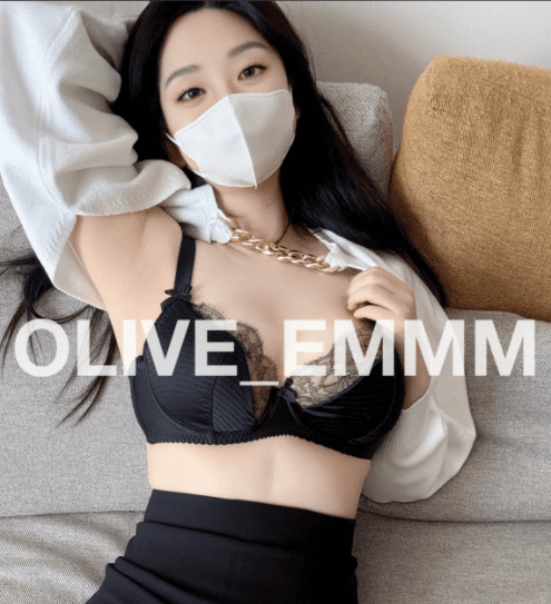 福利姬-olive-新 白色毛衣（27P,1V,196M） 1