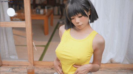 【B站 Yiko湿润兔 咬一口兔娘】8月作品 脱裤 特性镜头 两瓣【324P6V】【7.44G】 10