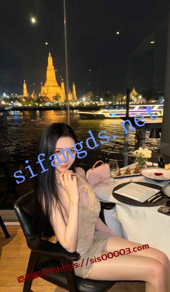 抖音 魔人布欧 35万粉 顶级美女 美腿 足交阳具【11V】【303M】 9