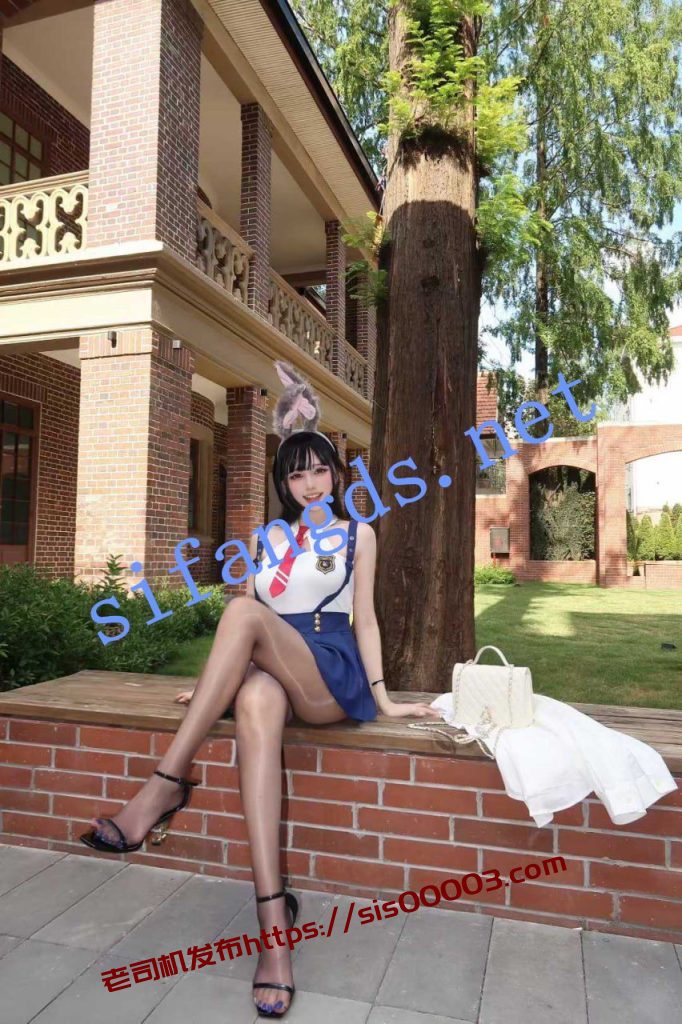 抖音 魔人布欧 35万粉 顶级美女 美腿 足交阳具【11V】【303M】 5