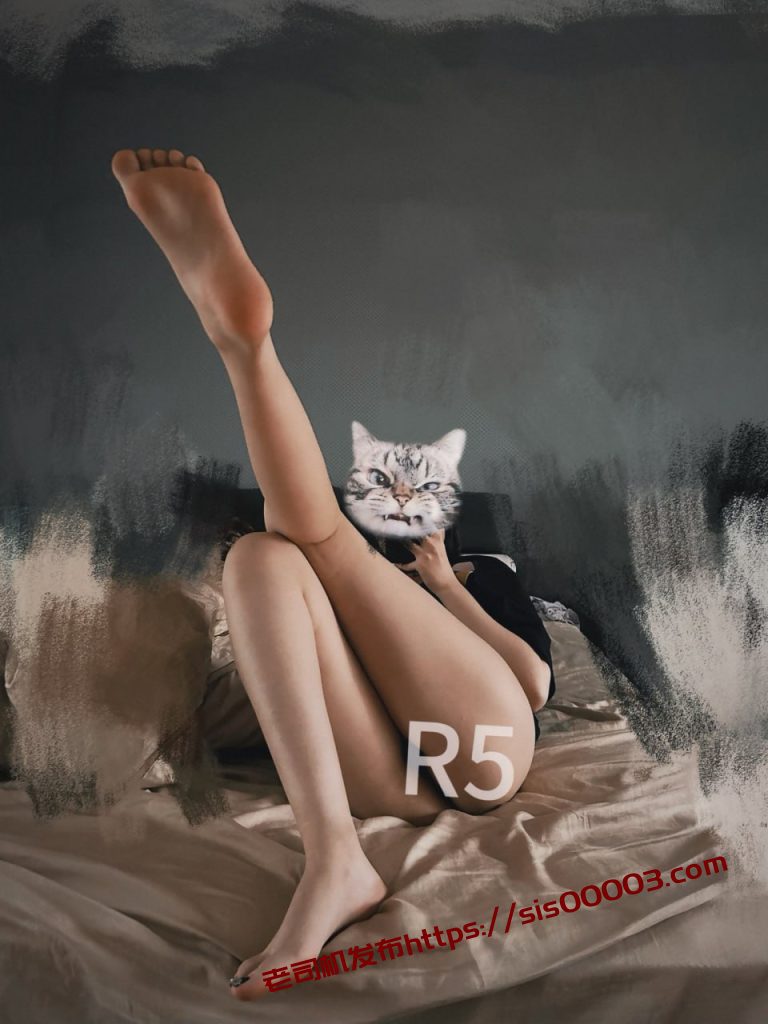 推特 R5 自入门槛，富二代和顶级美腿空姐女友的性爱日常【53P18V】【60.2M】 8