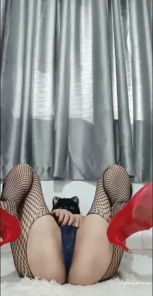 抖音骚主播 小英子 顶B骚舞巴拉豆 瑜伽裤拉丝展示-6【10V】【1.27G】 8