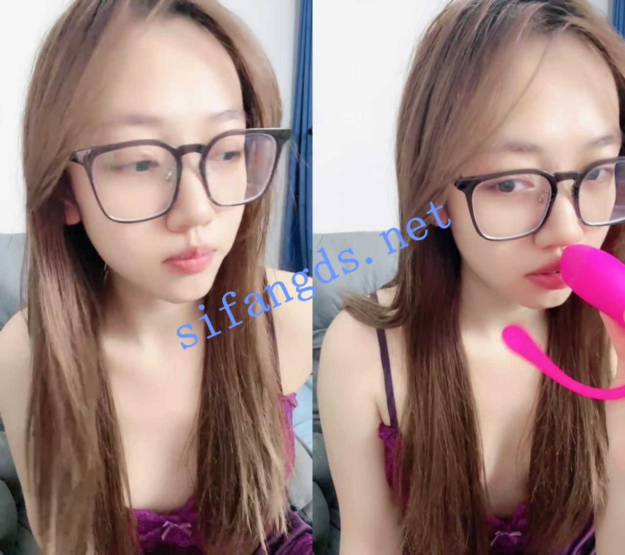 ██好难得，女大学生下海！【桃子媛媛】戴着眼镜自慰秀 2