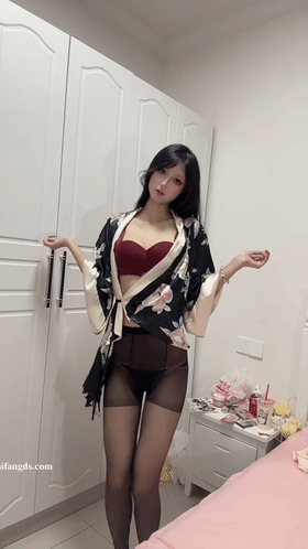 【超精品】抖音足控博主【芝士小宝】私拍付费足控福利 11