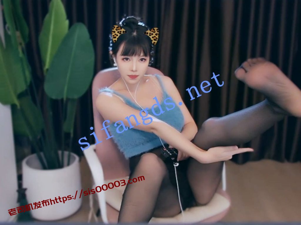 【畅聊】洋芋(黎小胖) 包臀丁字裤丝袜 口手指漏内等【36V】【4.67G】 12