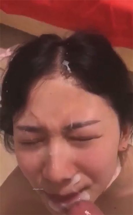 ❣️推荐❣️网易CC骚主播【静静妹妹】裸舞诱惑，跳舞赚不到钱下海做母狗，被大哥颜射，憋了多久射这么多【15V】【4.1G】 8