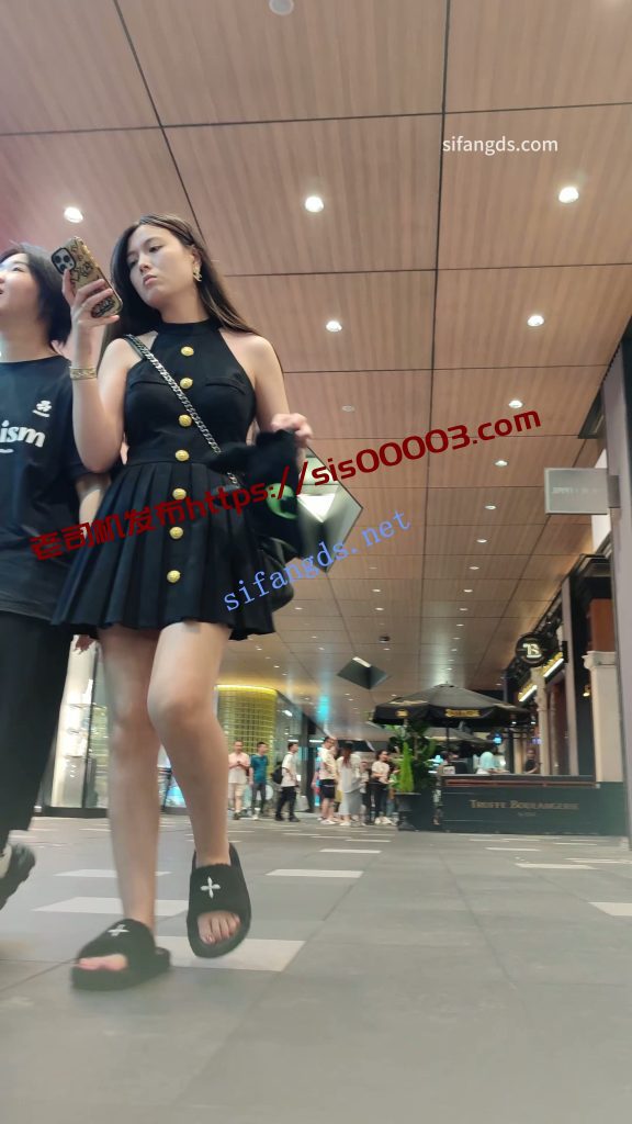 【CSCD】黑色连衣裙美女和朋友逛街买蛋糕，黑色窄内【1V】【908M】 2