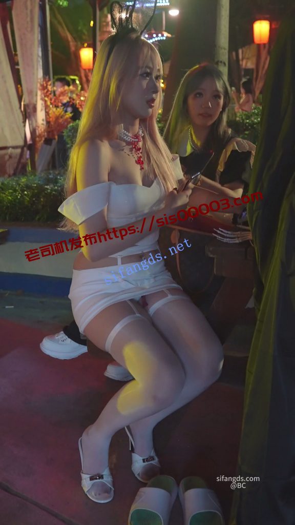 (BC-SSS-093)⭐极品吊带袜骚货..CK内裤外露.坐过山车拍手机飞了【1V】【1.98G】 7