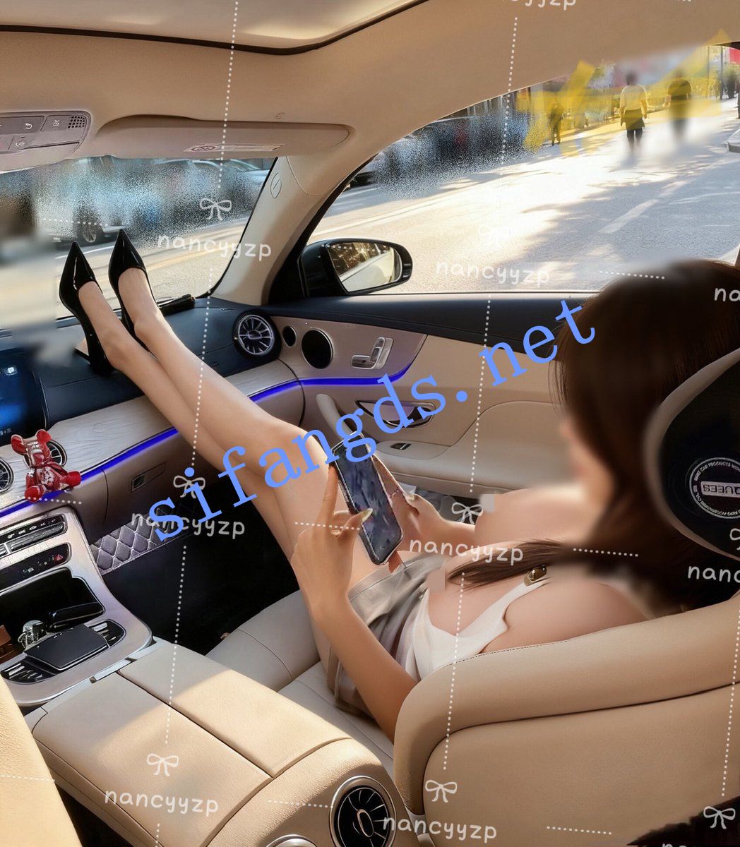 极品身材颜值女神【nancyyzp】露出自慰付费私拍 6