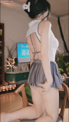 【漂漂 甜不乖】超美女神 极品巨乳 抖奶露内裤骚舞 情趣【24V】【1.54G】 3