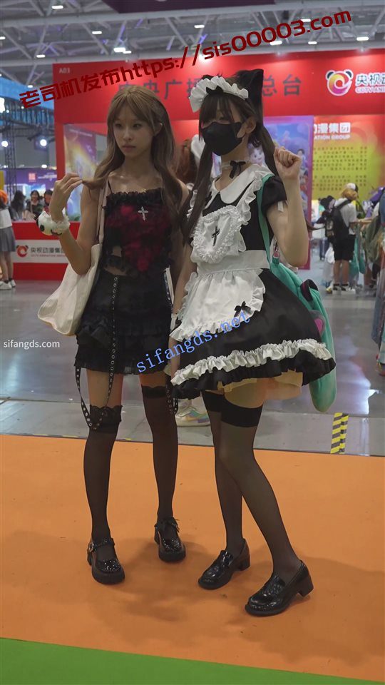 【xxn-311】双马尾萝莉女仆..黑丝吊带袜..粉内正面露黑色【1V】【222M】 3