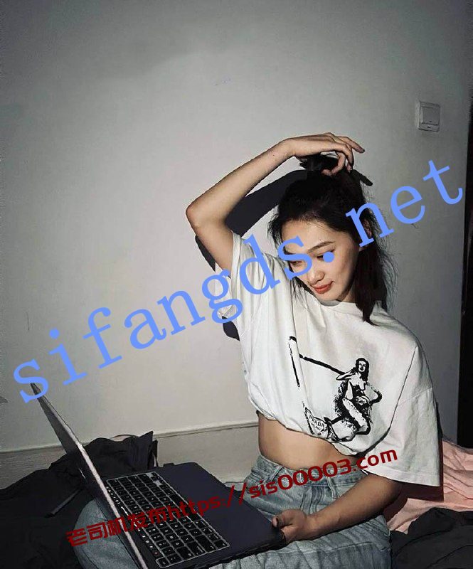 抖音 小小松菜莱 短剧演员 露脸露点 阳具自慰 掰开B特写【2V】【332M】 5