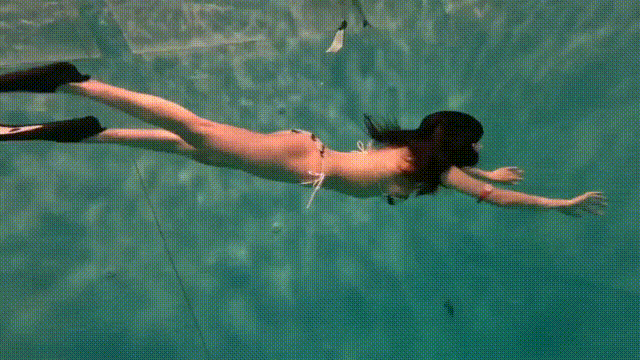 斗鱼 小小玉酱-17 巨乳 露半奶 抖胸舞 情趣内衣 舌吻等【21V】【1.04G】 4