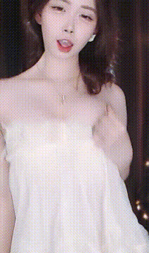 漂漂 啊美 高颜巨乳 露大半个奶 超强抖胸舞 抖成球 超弹【5V】【590M】 3