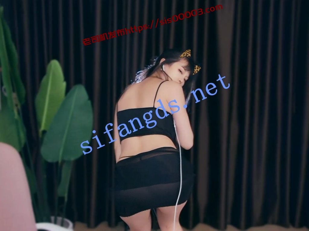 【畅聊】洋芋(黎小胖) 包臀丁字裤丝袜 口手指漏内等【36V】【4.67G】 8