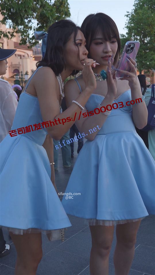 (BC-SSS-090)吊带公主裙姐妹..半蹲拍照被CD..竟然都穿丁字裤【1V】【959M】 6