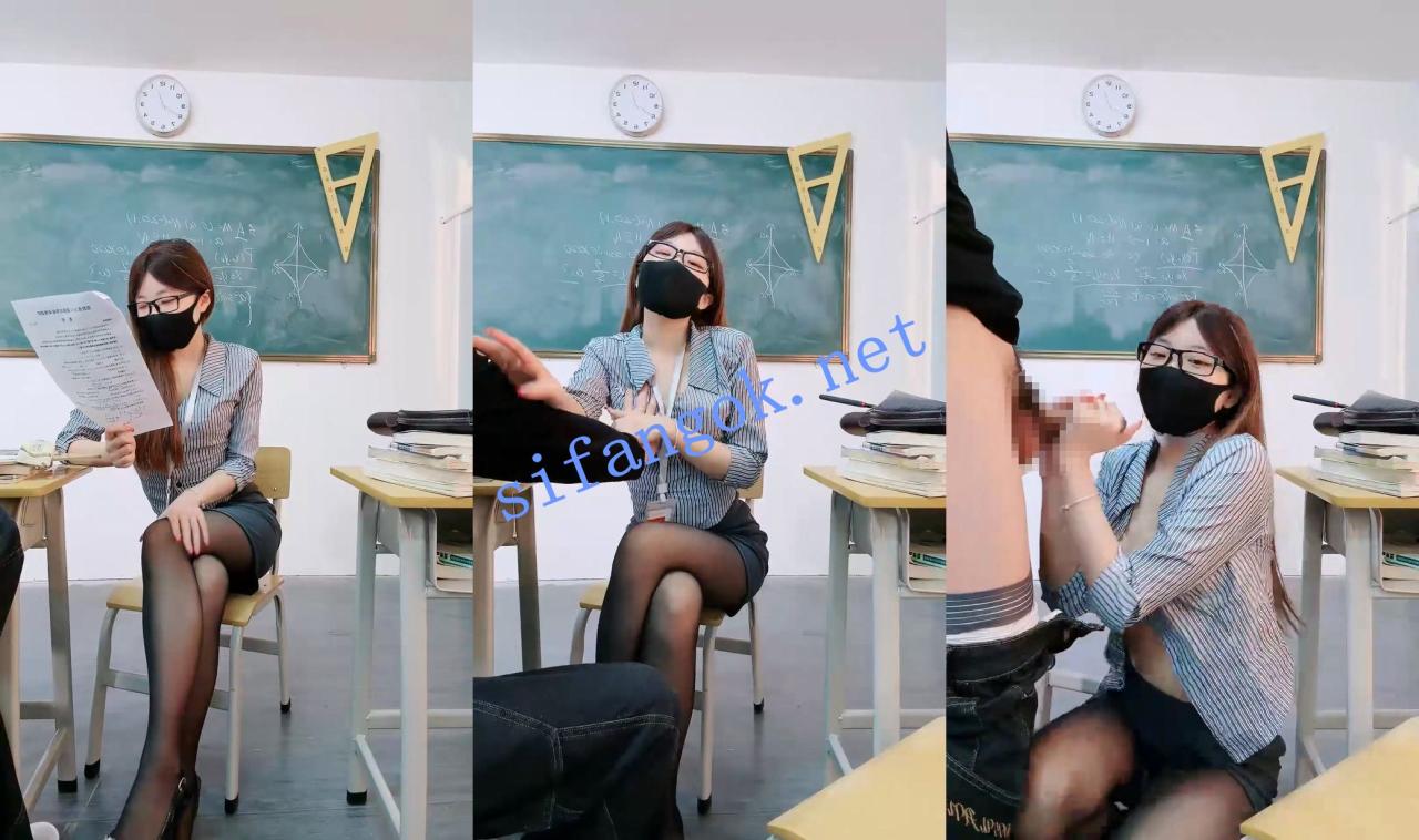 √史上最强骚萝莉~【柚子】演绎女老师勾引男生爆操~AV视觉~ 5