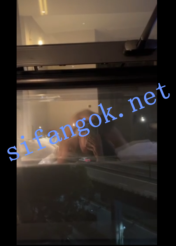 【抖音健身肥臀】Doris 万粉黑肤健身博主露脸道具啪啪后入【17V】【106M】 17