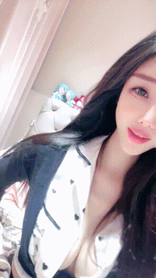 重磅！模特女神！良心发现尺度突破~【魏苒】道具自慰~狂撸 1