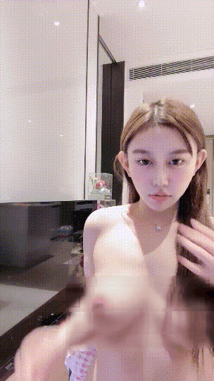 ⚜️顶级榨精女神【爱吃小蛋糕】道具自慰~胸型超正奶头粉! 1