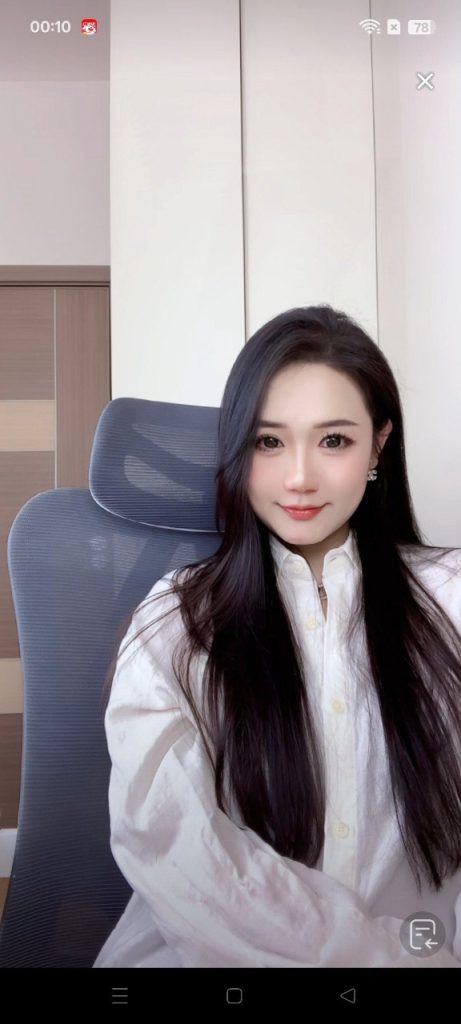 抖音 弦弦 气质木瓜巨乳 露点 全裸自慰 巨乳超柔软【6V】【72.8M】 1