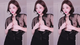 短发气质美女【k1tty33】裸舞 害羞 虽然只有B奶 单胸型好看 7