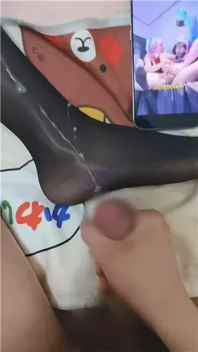 推特极品COS 明の神  童颜巨乳裸舞自慰啪啪 疯狂插穴流浆 21