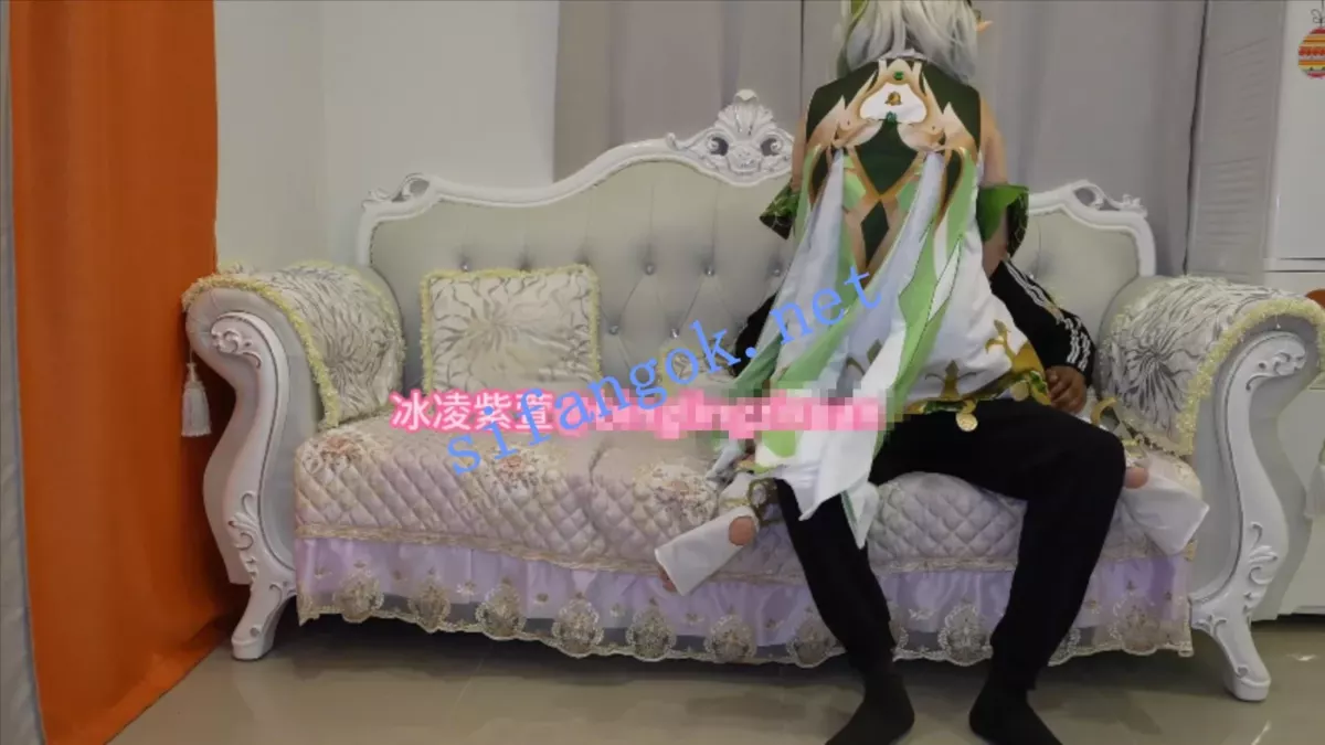 绿帽媚黑萝莉淫妻【冰凌紫萱】最新法国黑人VS小草神COS 2
