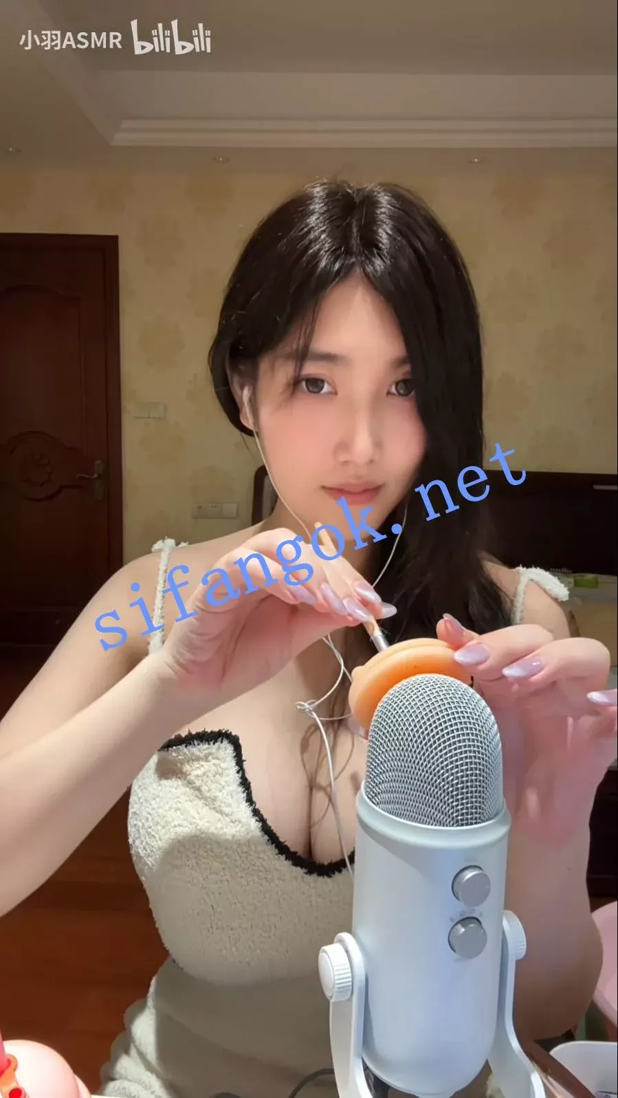 ✅B站 小羽ASMR-2 木瓜巨乳 露脸露点 道具玩弄巨乳 呻吟 1