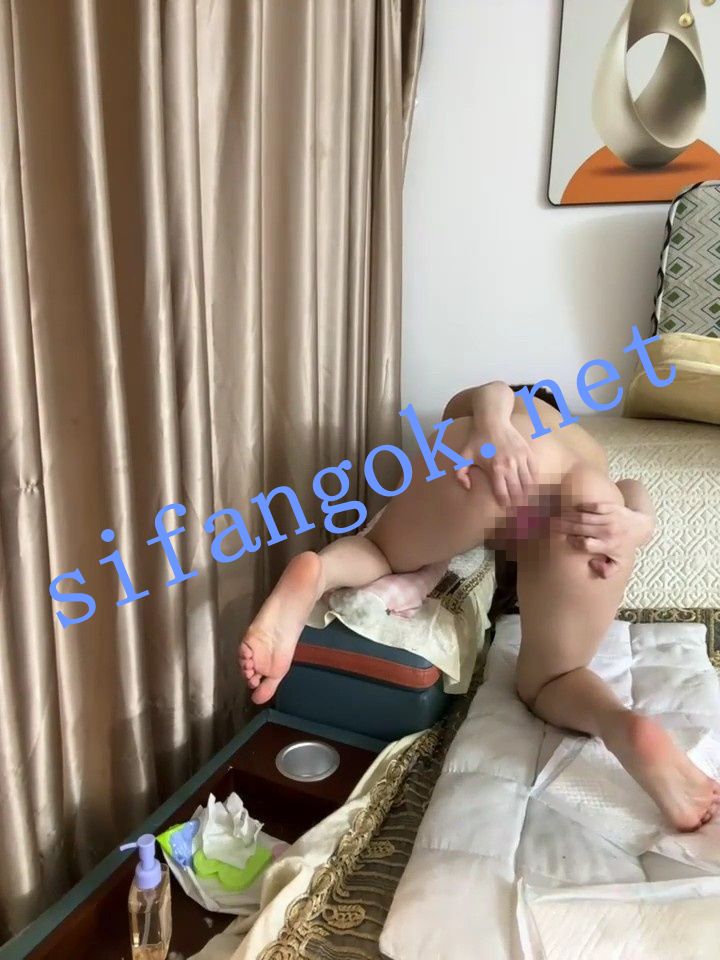 ✅ST【nina520】回归首票 玩具紫薇特大假唧唧抽插喷水 20
