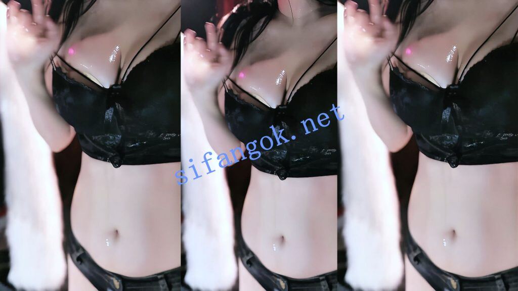 【来秀】小猫Mini 擦边骚播 超短牛仔丁裤 侧漏逼毛【4V】【418M】 6