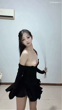 推特新晋福利姬 qiqi 超香裸舞神仙颜值自慰喷水 起飞福利【25V16P】【721M】 19