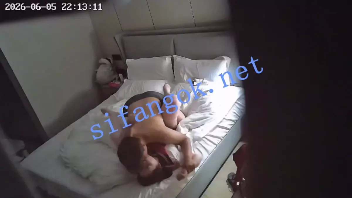⏪酒店偷拍⏩JK过膝白丝女网红挨完操后跳舞给男友助兴 9