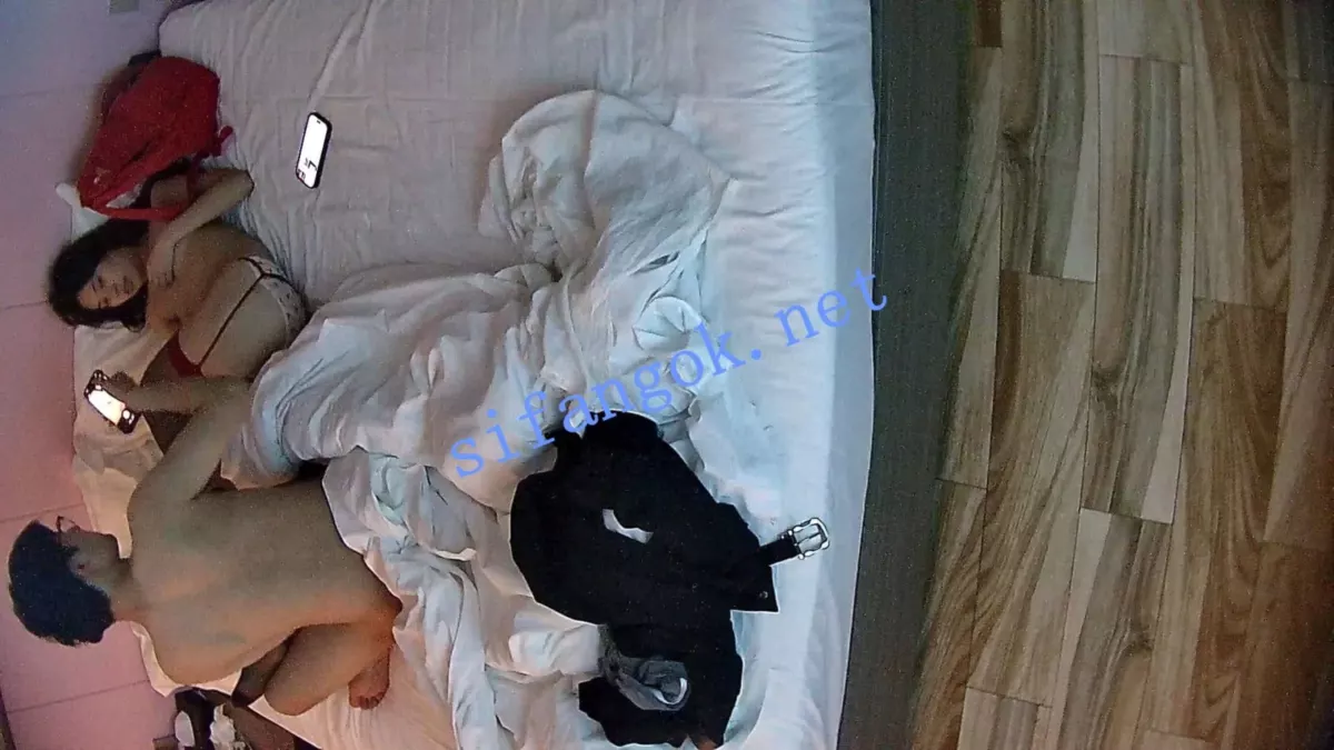 ❤️20260607❤️极品美女穿上黑丝被男友把内裤塞嘴里掐脖操 5 ❤️20260607❤️极品美女穿上黑丝被男友把内裤塞嘴里掐脖操 5