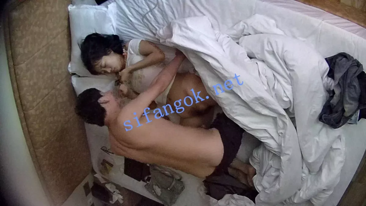❤️20260605❤️甜美女大学生和男友带着书本酒店内学习啪啪 9